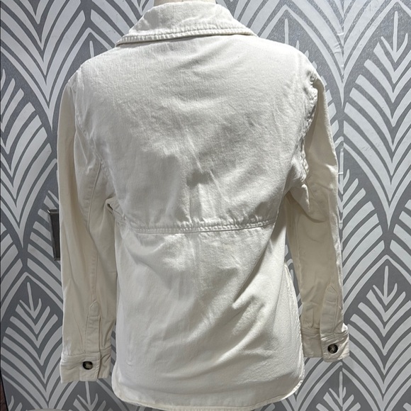 White Button-Up Shirt with Pocket - Picture 3 of 6